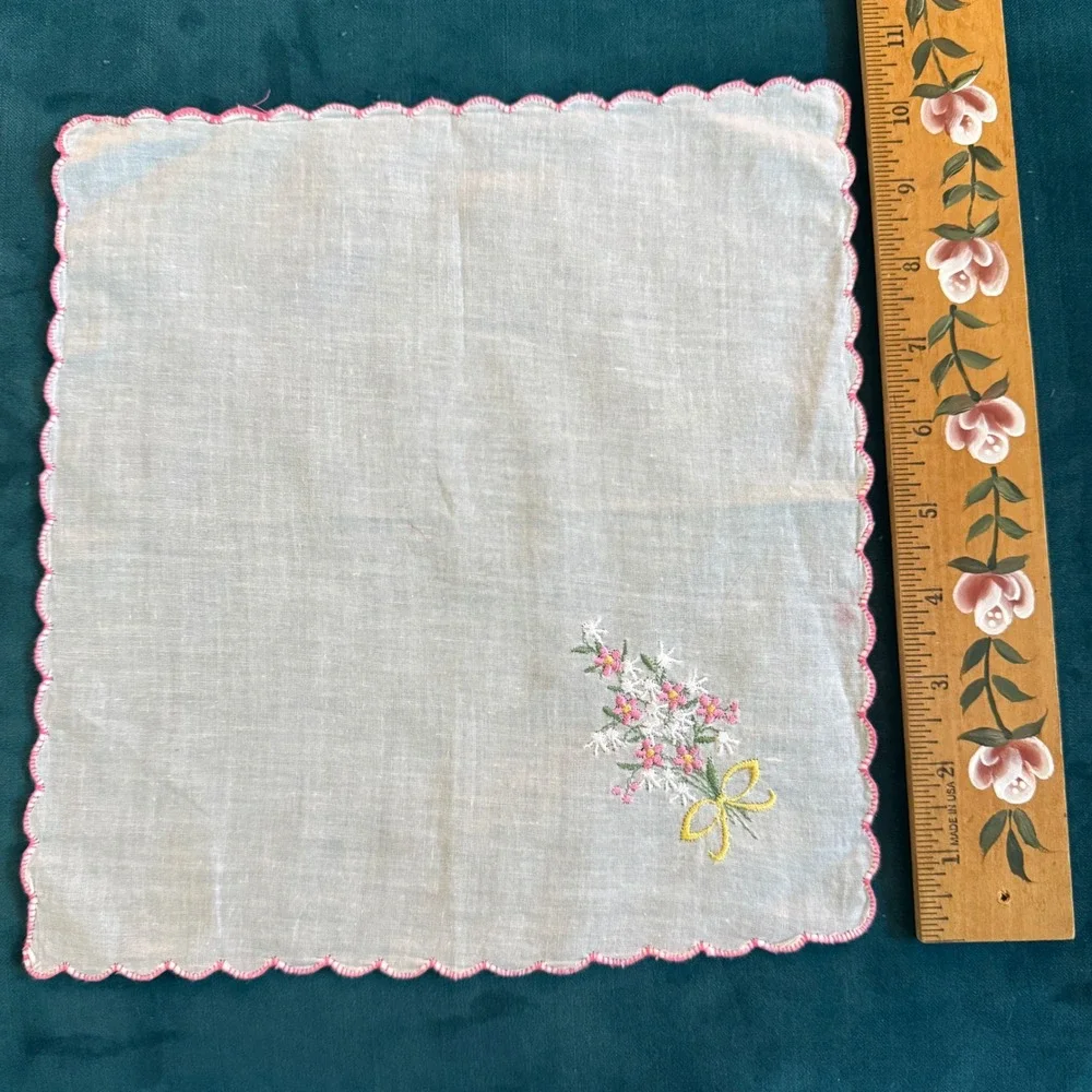 Vintage Handkerchief Embroidered Floral Lace Trim Cotton Linen Blend Set‎ of 2